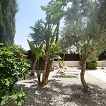 Unique Beach Luxurious Villas